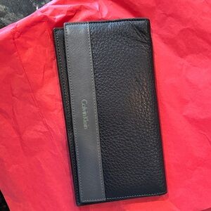 Calvin Klein Black and Gray Key Holder